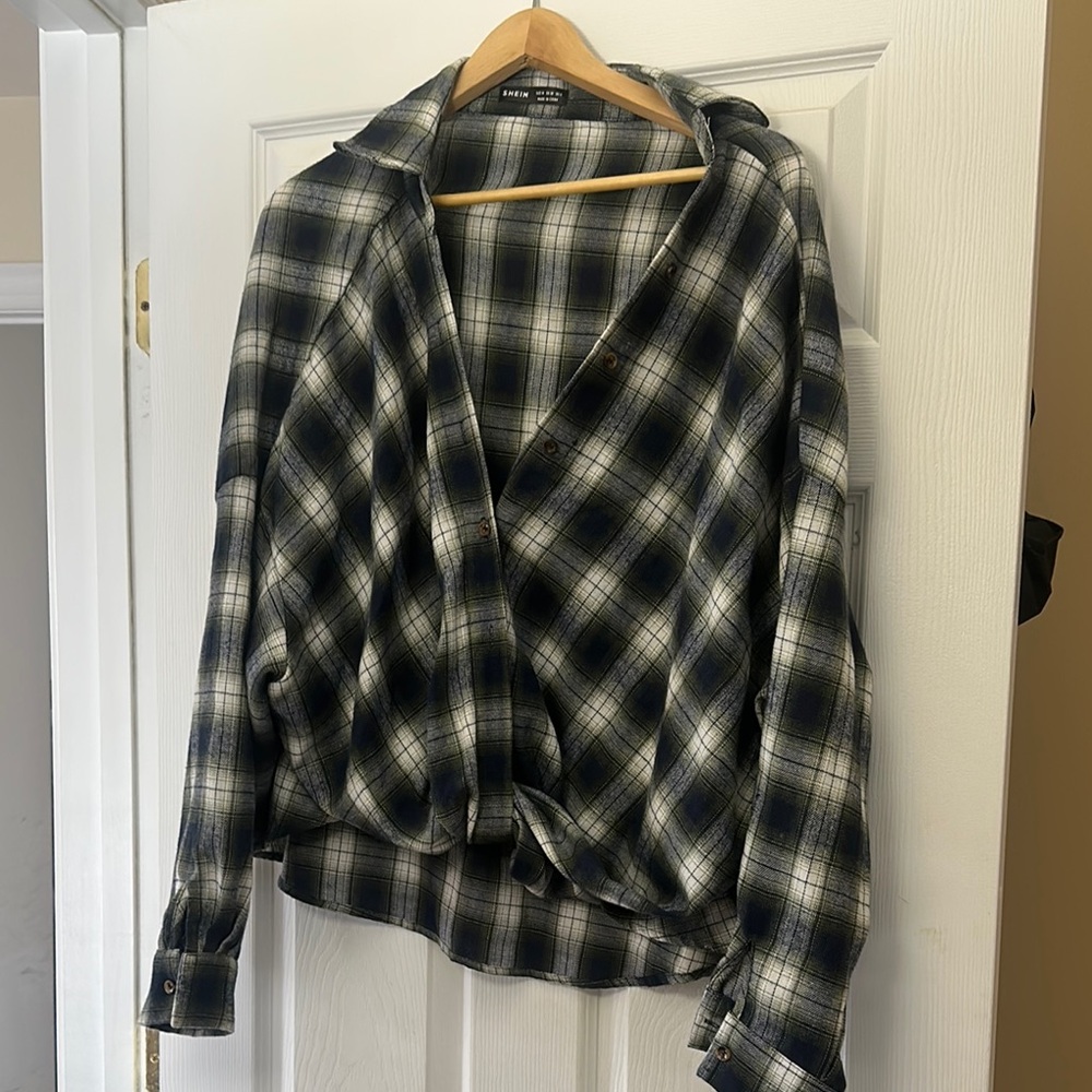 SHEIN Black and White Plaid Top